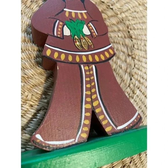 Handpainted Wooden Native American Indian Statue - Picture 3 of 10